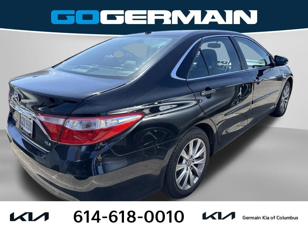 Used 2017 Toyota Camry XLE FWD image 3