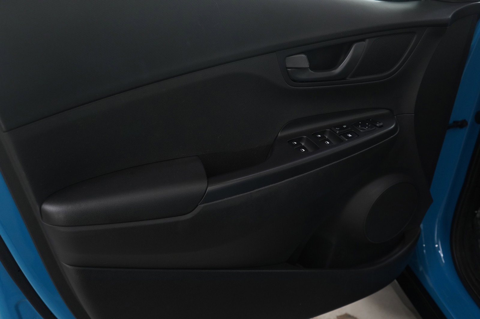 Used 2023 Hyundai Kona SE image 23