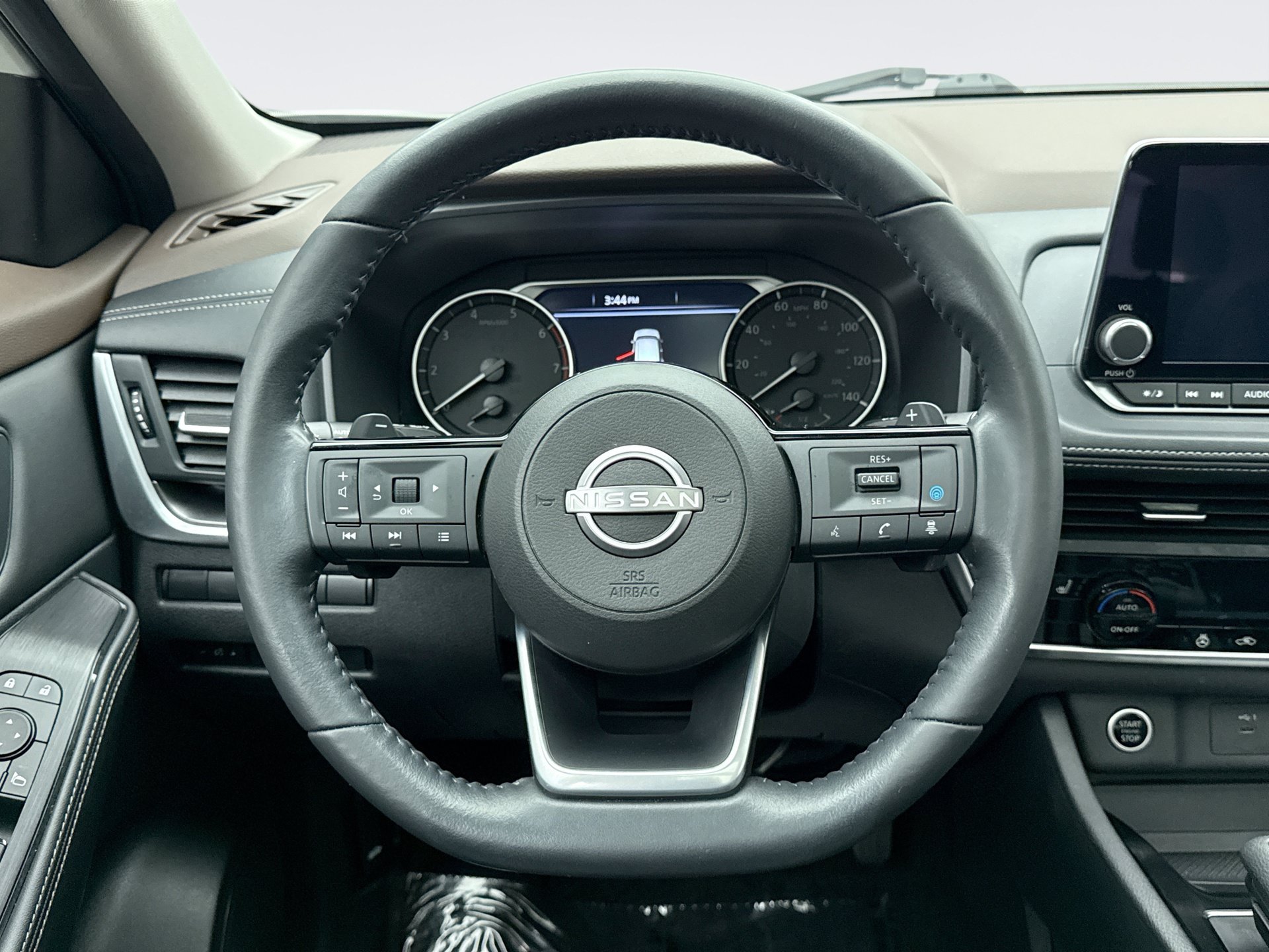 Used 2023 Nissan Rogue SV w/ SV Premium B Package AWD/4WD image 12