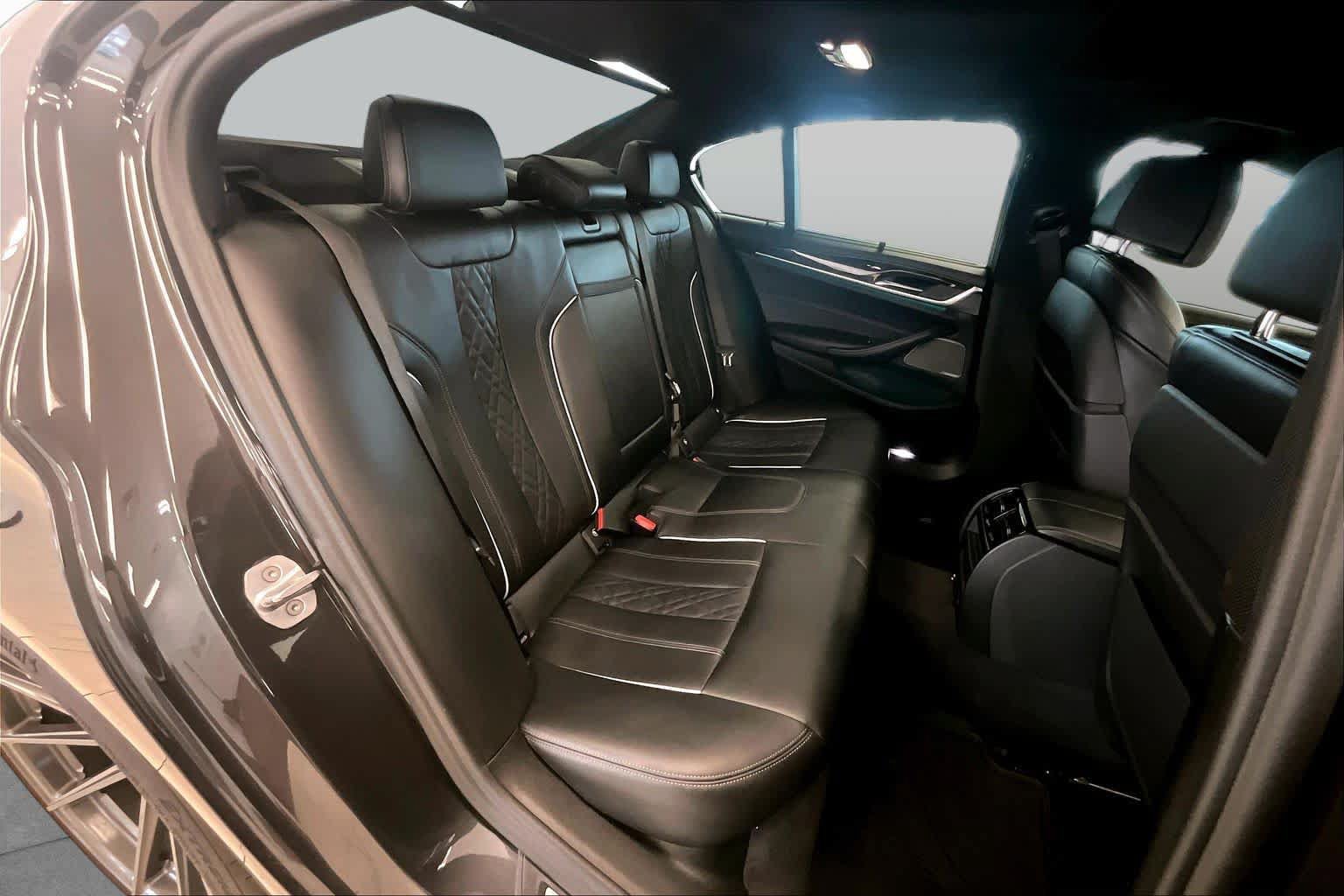 Used 2019 BMW M550i xDrive AWD/4WD image 19