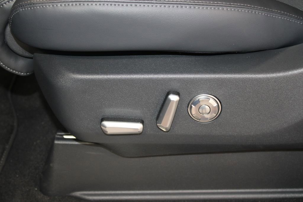 New 2025 Lincoln Navigator Reserve w/ Jet Appearance Package image 21