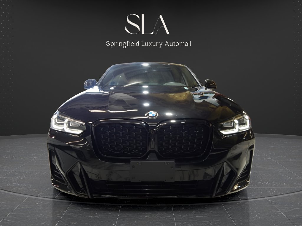 Used 2024 BMW X4 xDrive30i AWD/4WD image 2
