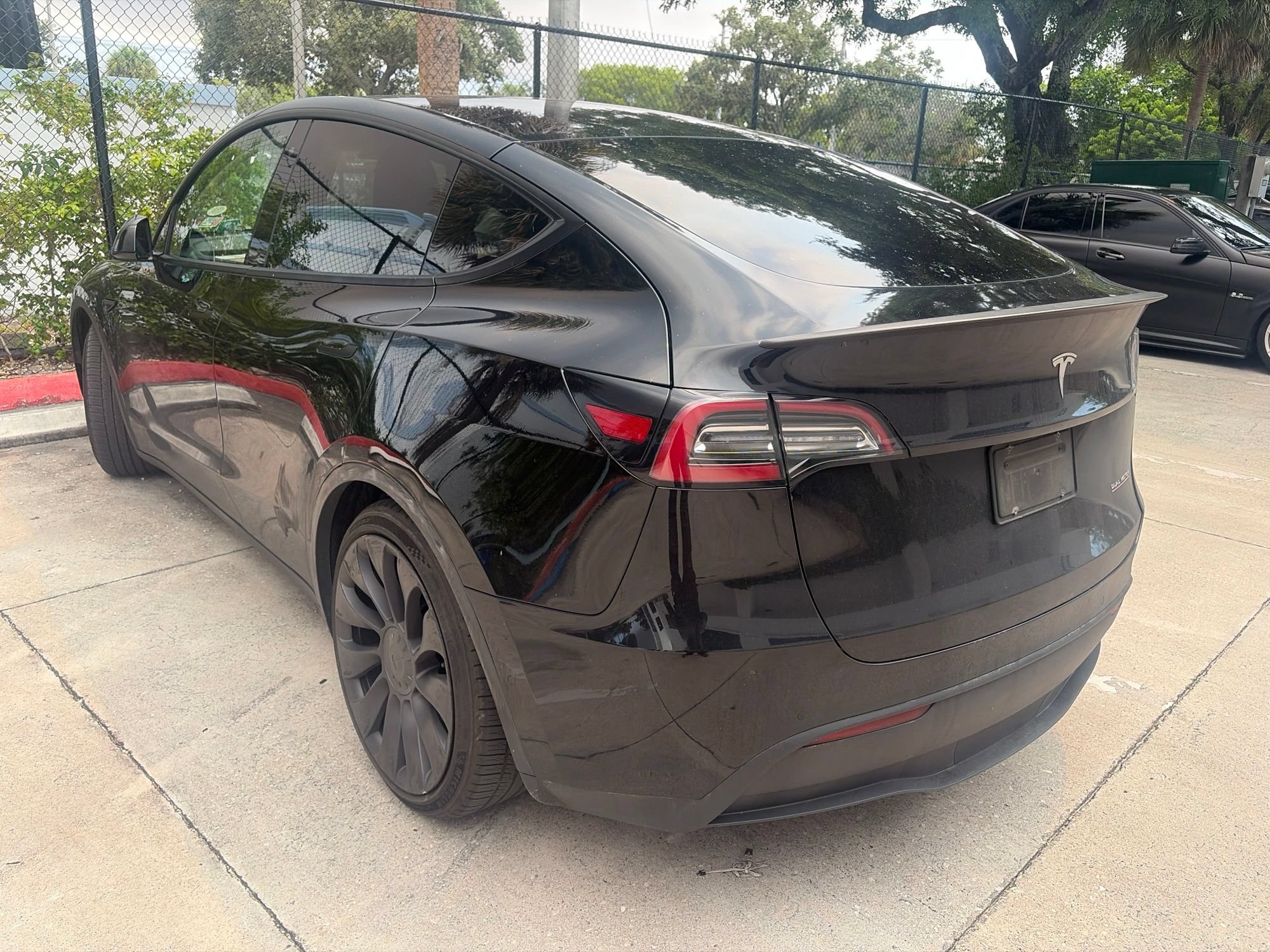 Used 2020 Tesla Model Y Long Range AWD/4WD image 4