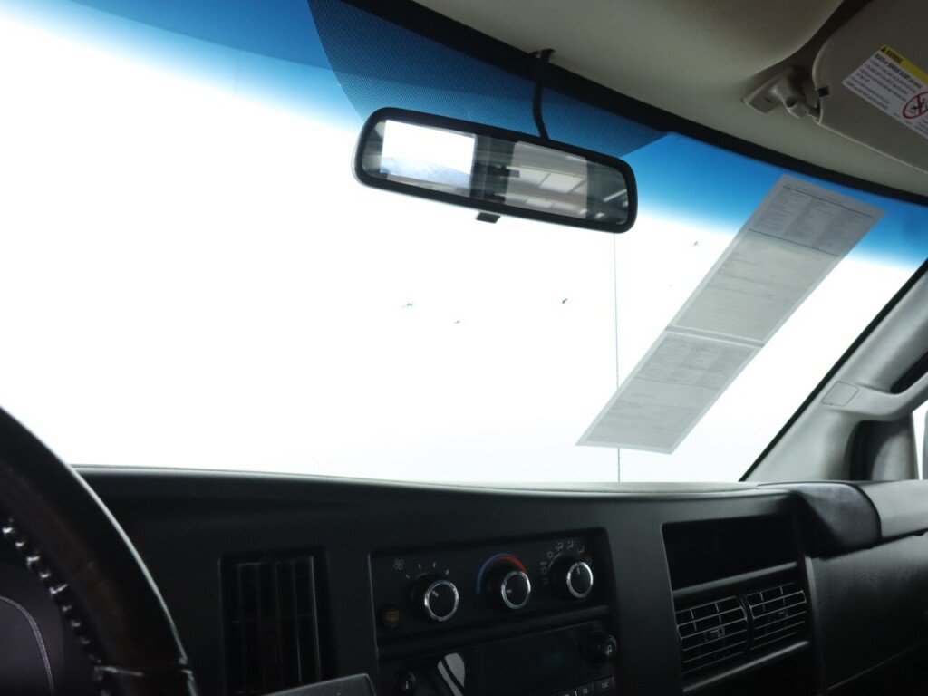 Used 2022 Chevrolet Express 3500 w/ Driver Convenience Package RWD image 15