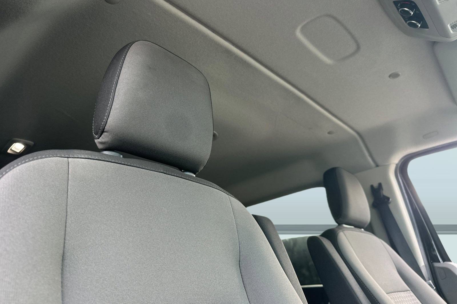 Used 2023 Ford Transit 350 XLT image 27