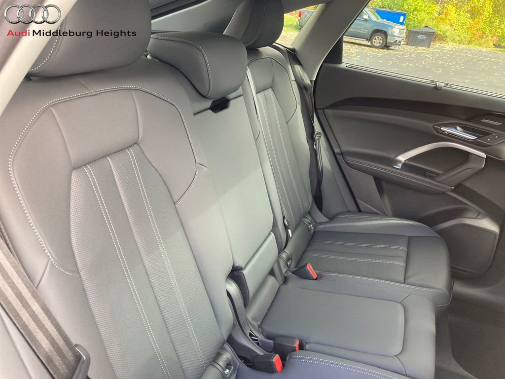 New 2025 Audi Q5 Premium Plus image 39