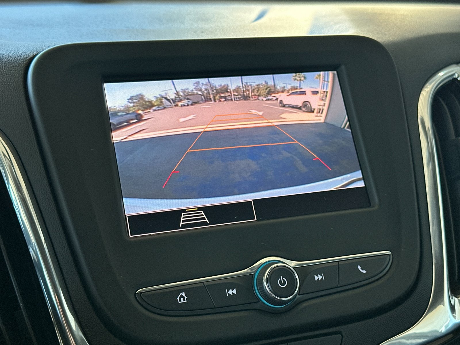 Used 2022 Chevrolet Equinox LS w/ LS Convenience Package FWD image 17