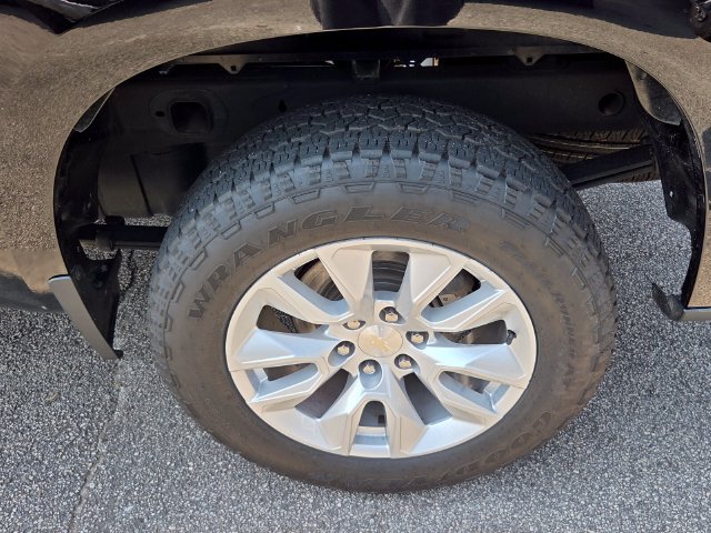 Used 2022 Chevrolet Silverado 1500 Custom AWD/4WD image 7