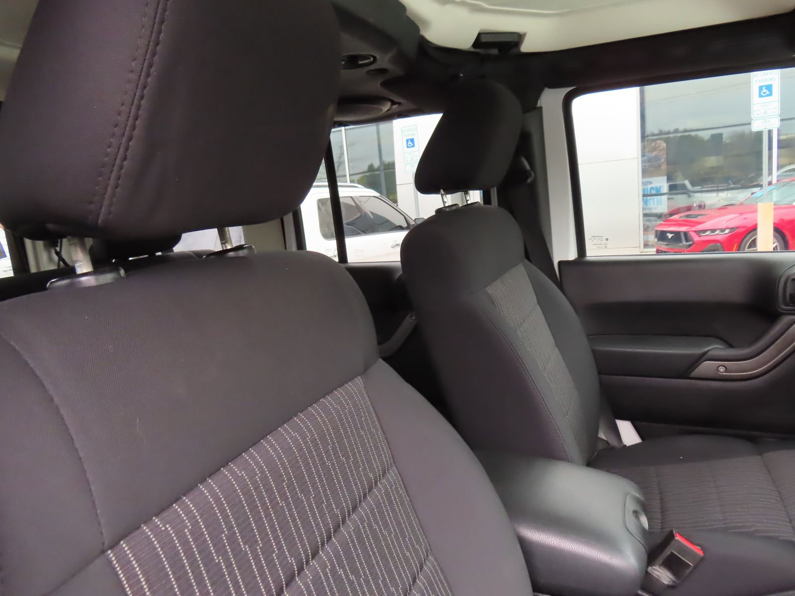 Used 2012 Jeep Wrangler Unlimited Sport image 27