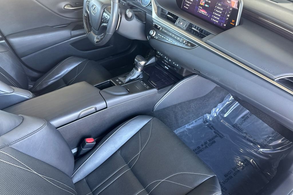 Used 2021 Lexus ES 300h w/ Accessory Package 2 FWD image 14