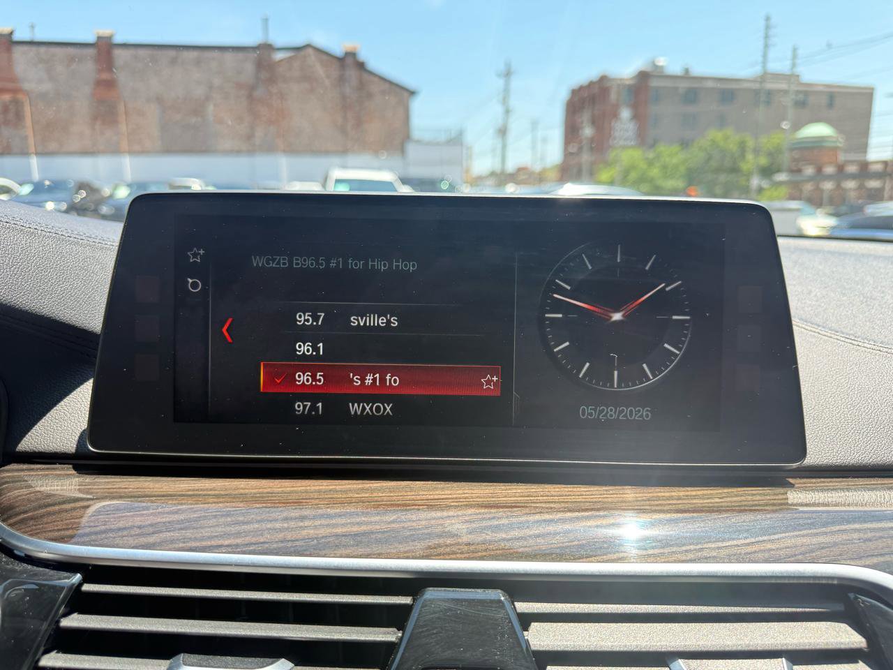 Used 2018 BMW 530e xDrive AWD/4WD image 12