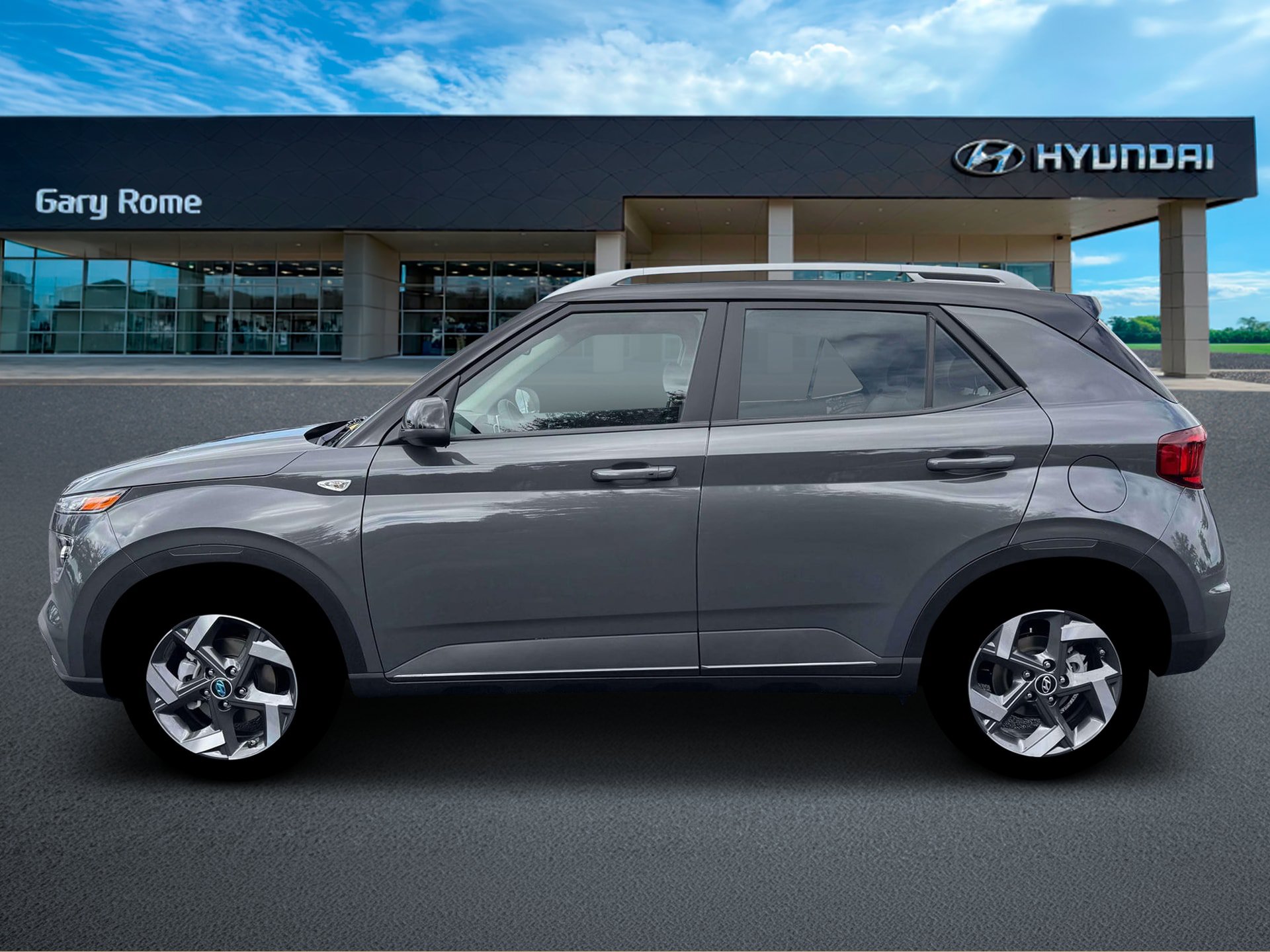 New 2026 Hyundai Venue SEL FWD image 3