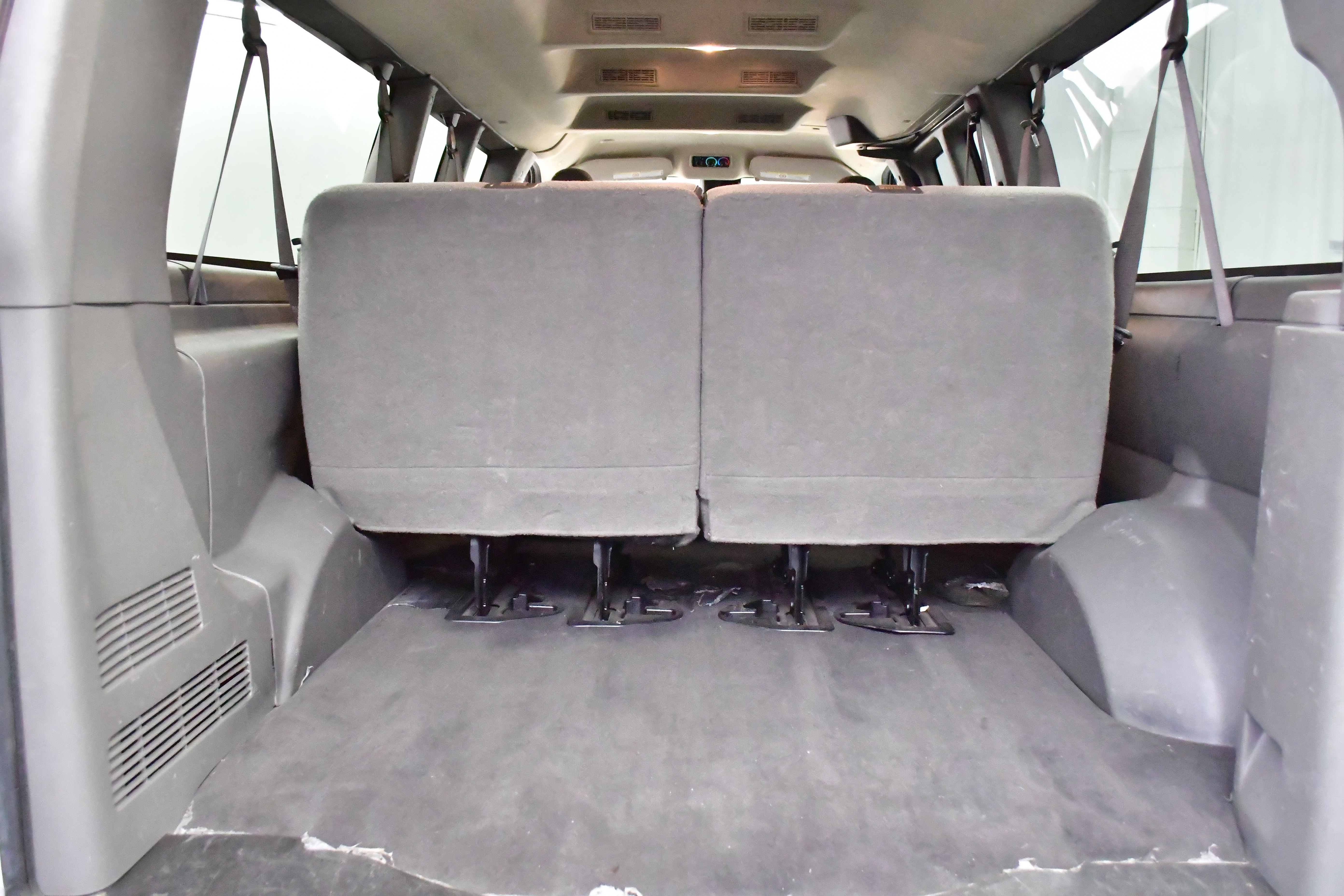 Used 2023 Chevrolet Express 3500 LS image 11