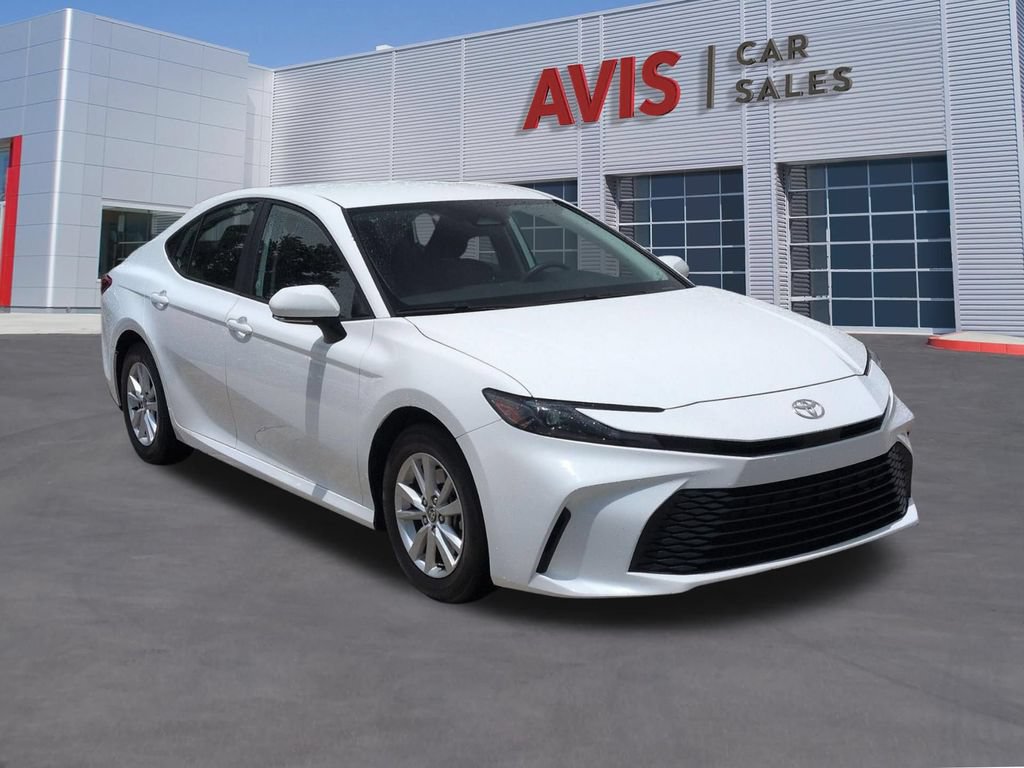 Used 2025 Toyota Camry LE FWD image 3