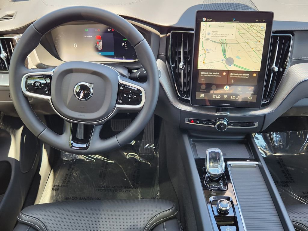 New 2026 Volvo XC60 T8 Ultra w/ Climate Package AWD/4WD image 3