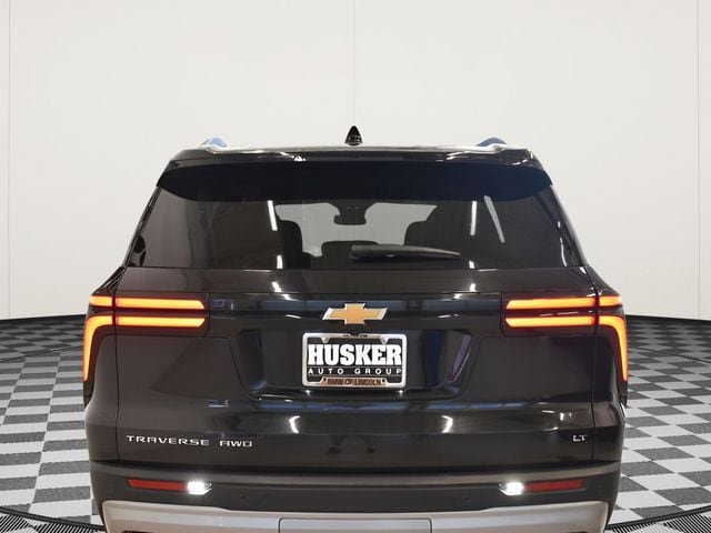Used 2024 Chevrolet Traverse LT AWD/4WD image 11