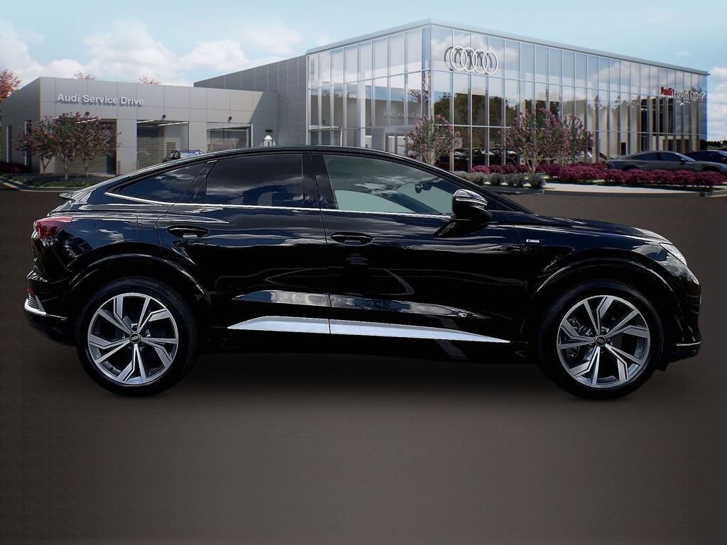Used 2024 Audi Q4 e-tron Premium Plus w/ Premium Plus AWD/4WD image 8