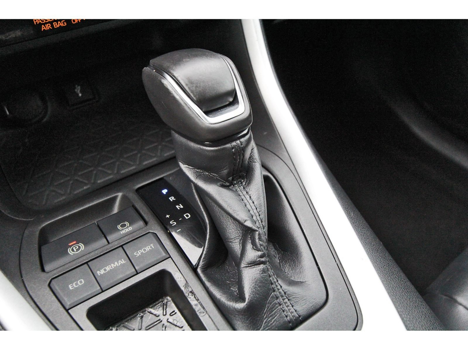 Used 2021 Toyota RAV4 XLE Premium FWD image 24