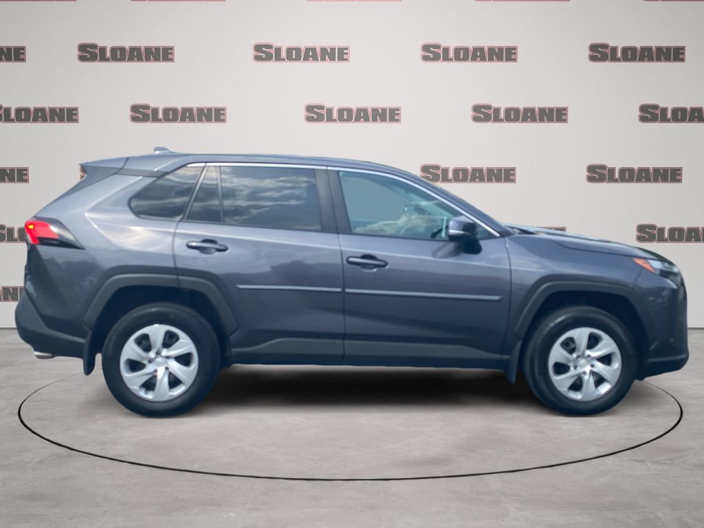 Used 2023 Toyota RAV4 LE AWD/4WD image 6