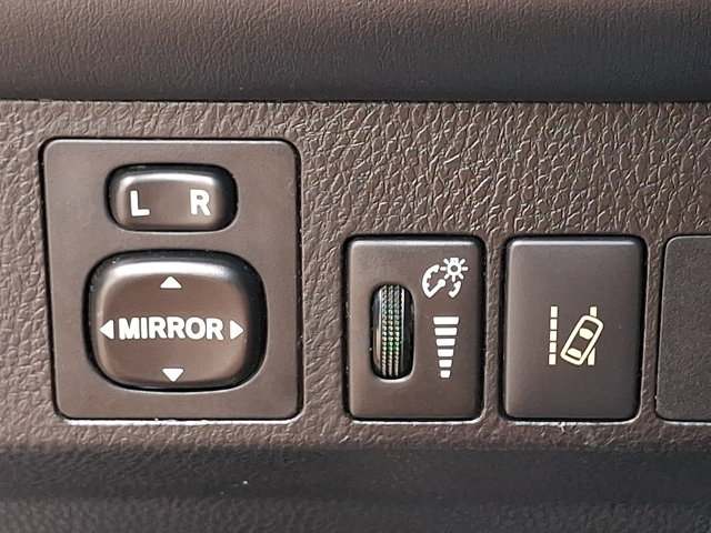 Used 2018 Toyota RAV4 XLE FWD image 24