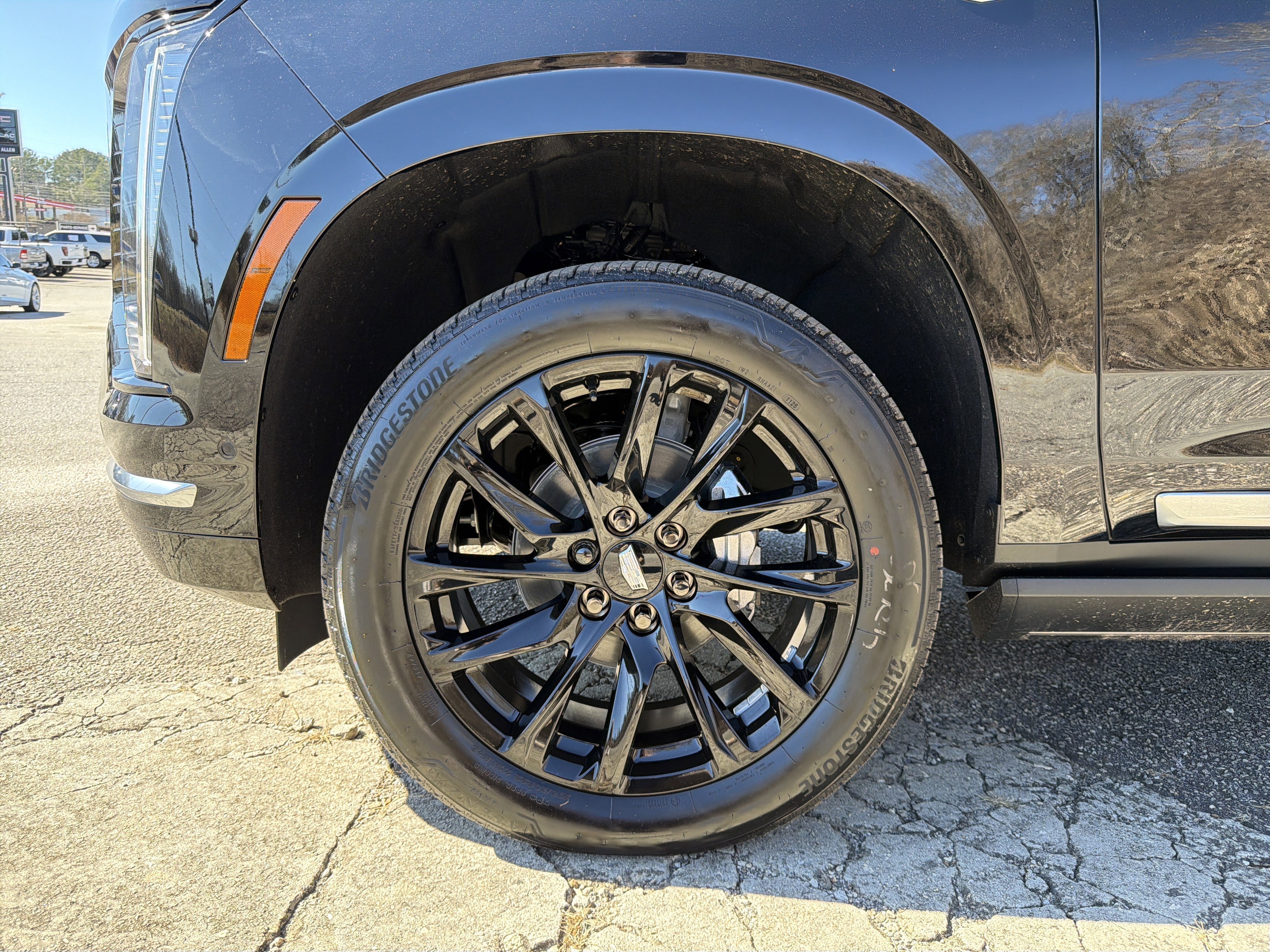 New 2026 Cadillac Escalade Luxury image 14