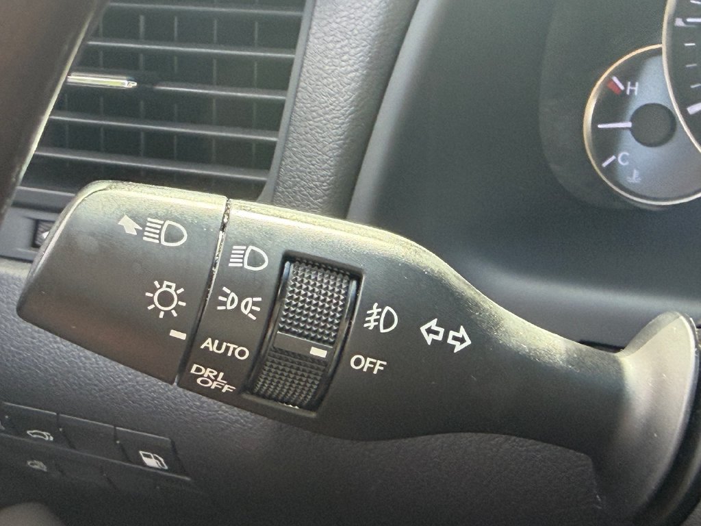 Used 2018 Lexus RX 450hL Premium w/ Premium Package AWD/4WD image 35