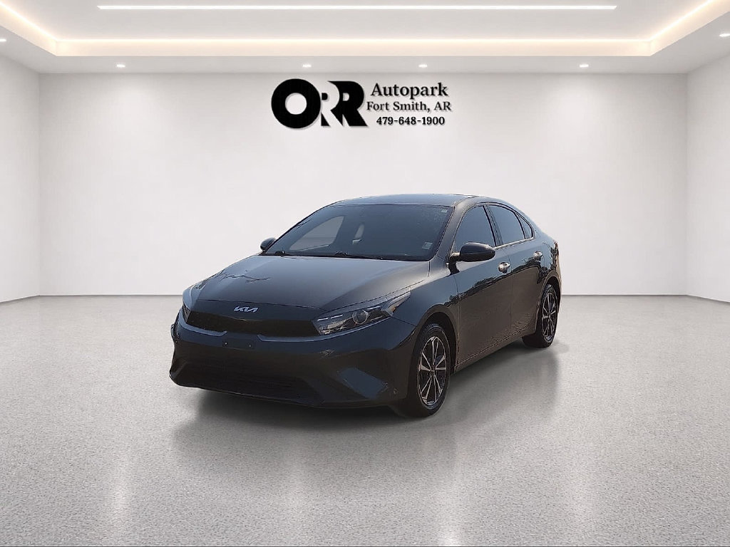 Used 2024 Kia Forte LXS FWD image 2