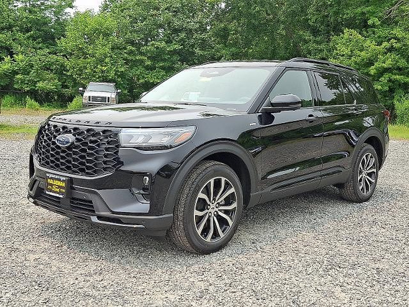 New 2026 Ford Explorer ST-Line AWD/4WD image 3