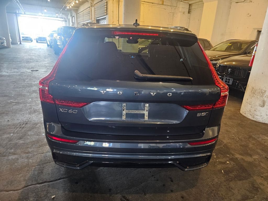 Certified 2023 Volvo XC60 B5 Plus w/ Climate Package AWD/4WD image 3