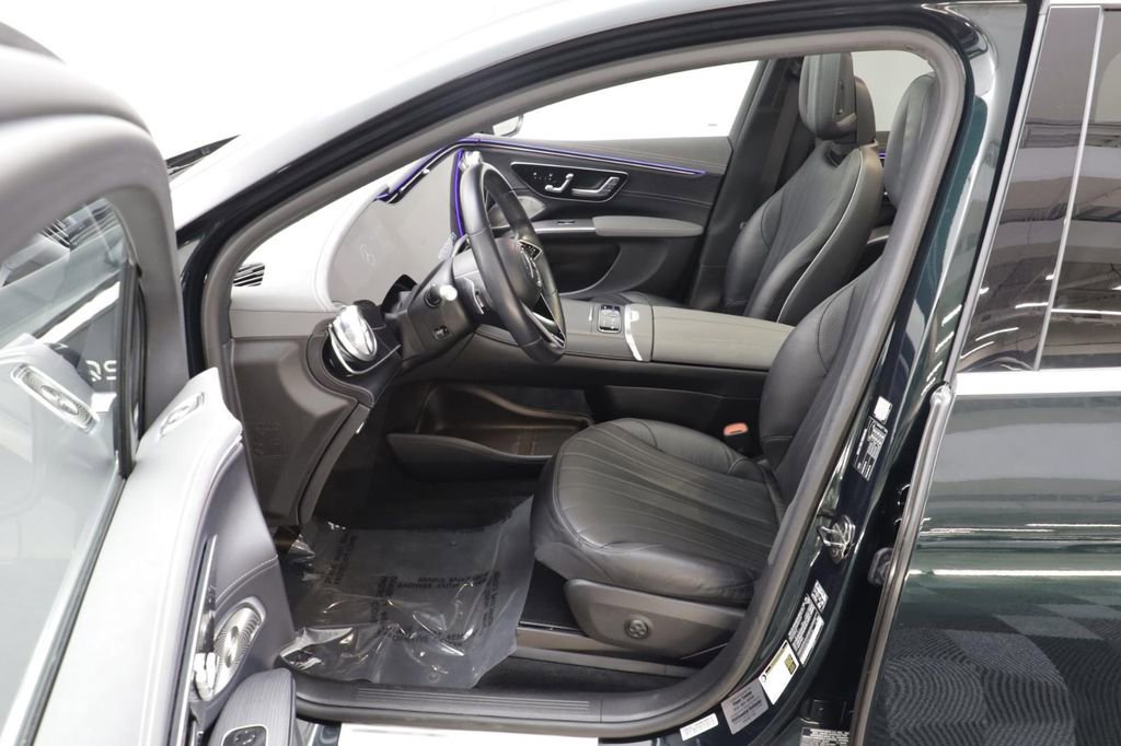 Used 2023 Mercedes-Benz EQS 580 4MATIC SUV image 6