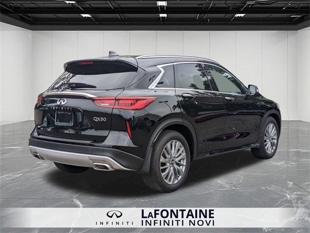New 2025 INFINITI QX50 Luxe image 5
