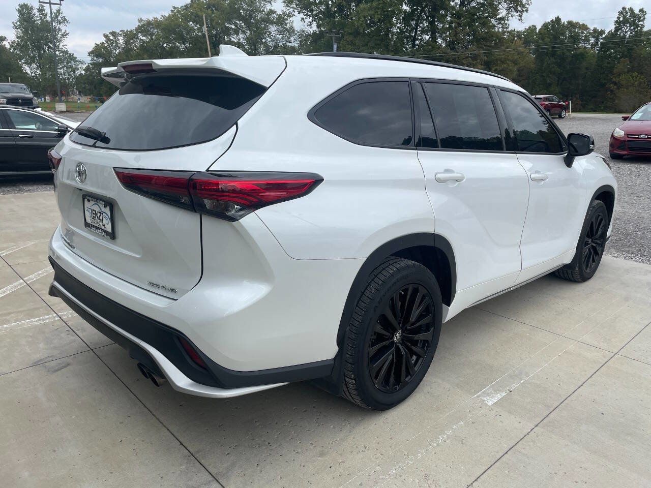 Used 2023 Toyota Highlander XSE image 5