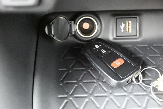 Certified 2025 Toyota RAV4 XLE AWD/4WD image 18