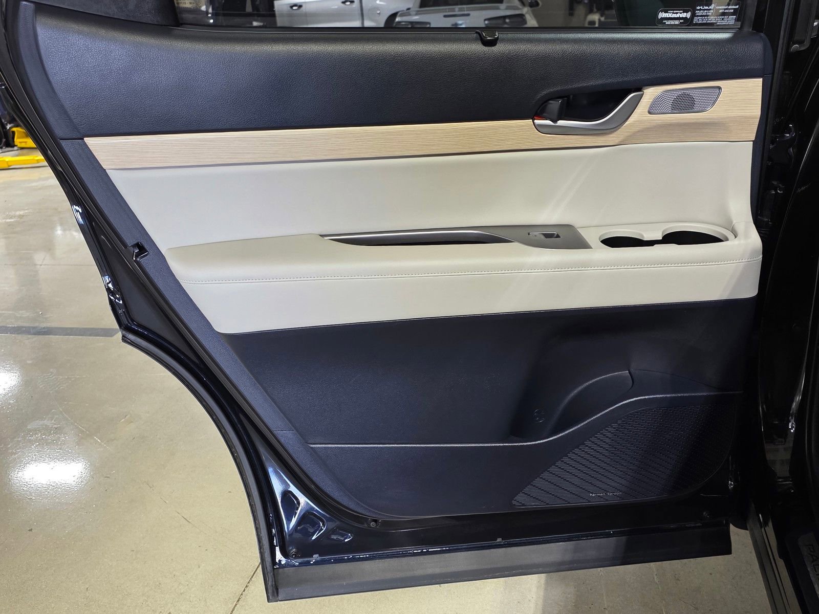 Used 2023 Hyundai Palisade Limited image 13