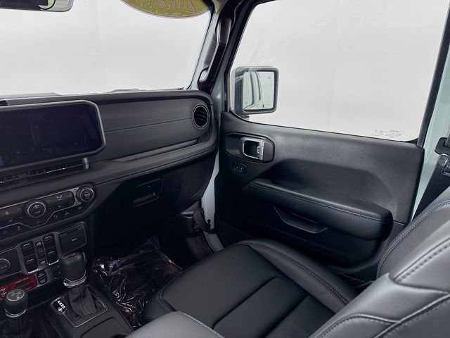 Used 2024 Jeep Wrangler Unlimited Rubicon 4xe image 23
