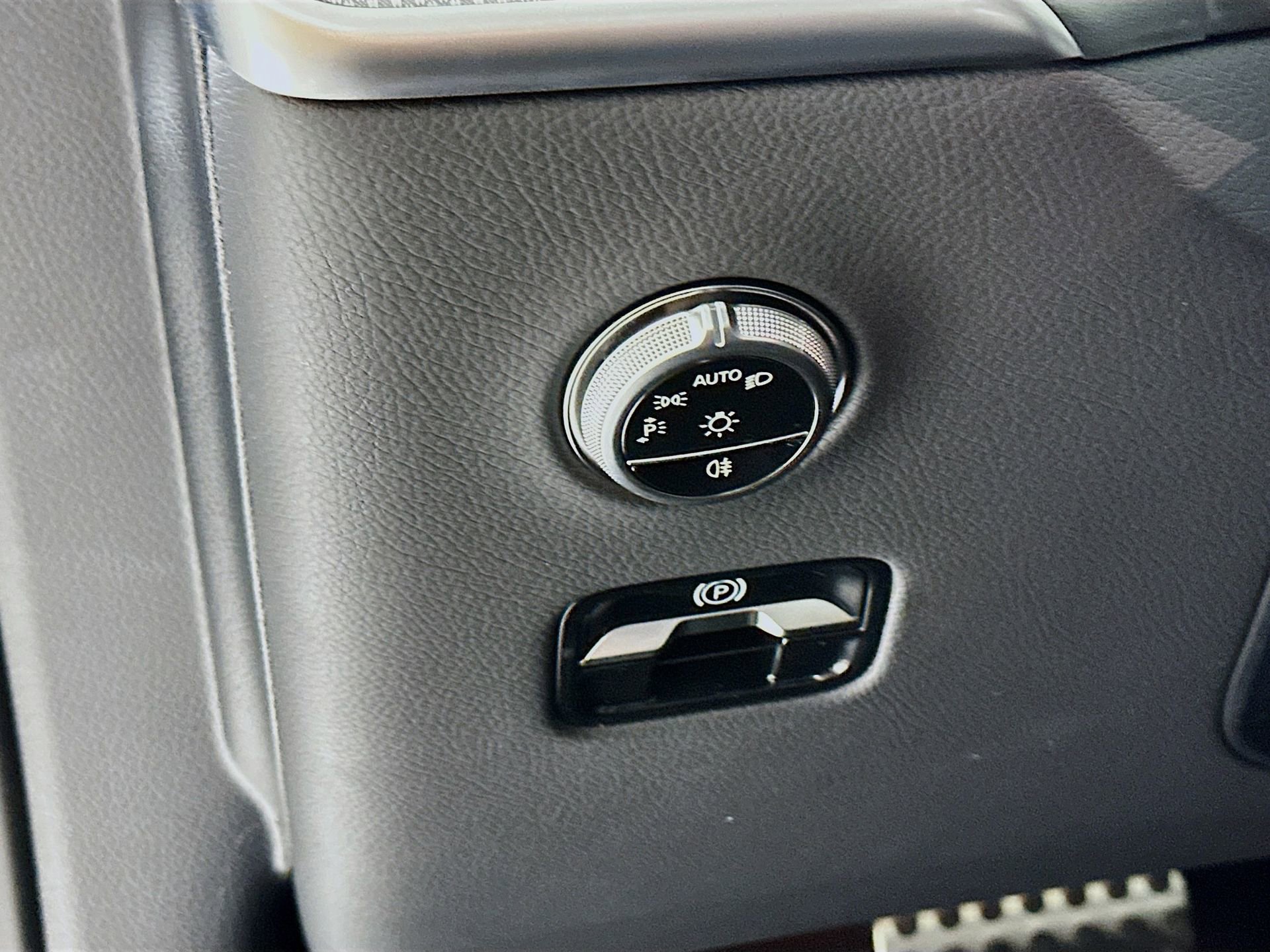 New 2026 Mercedes-Benz GLC 43 AMG 4MATIC image 11