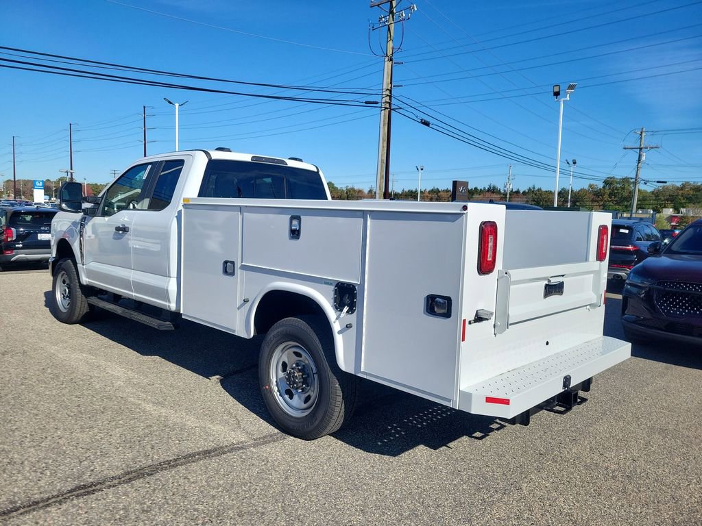 New 2026 Ford F350 XL w/ XL Chrome Package image 2