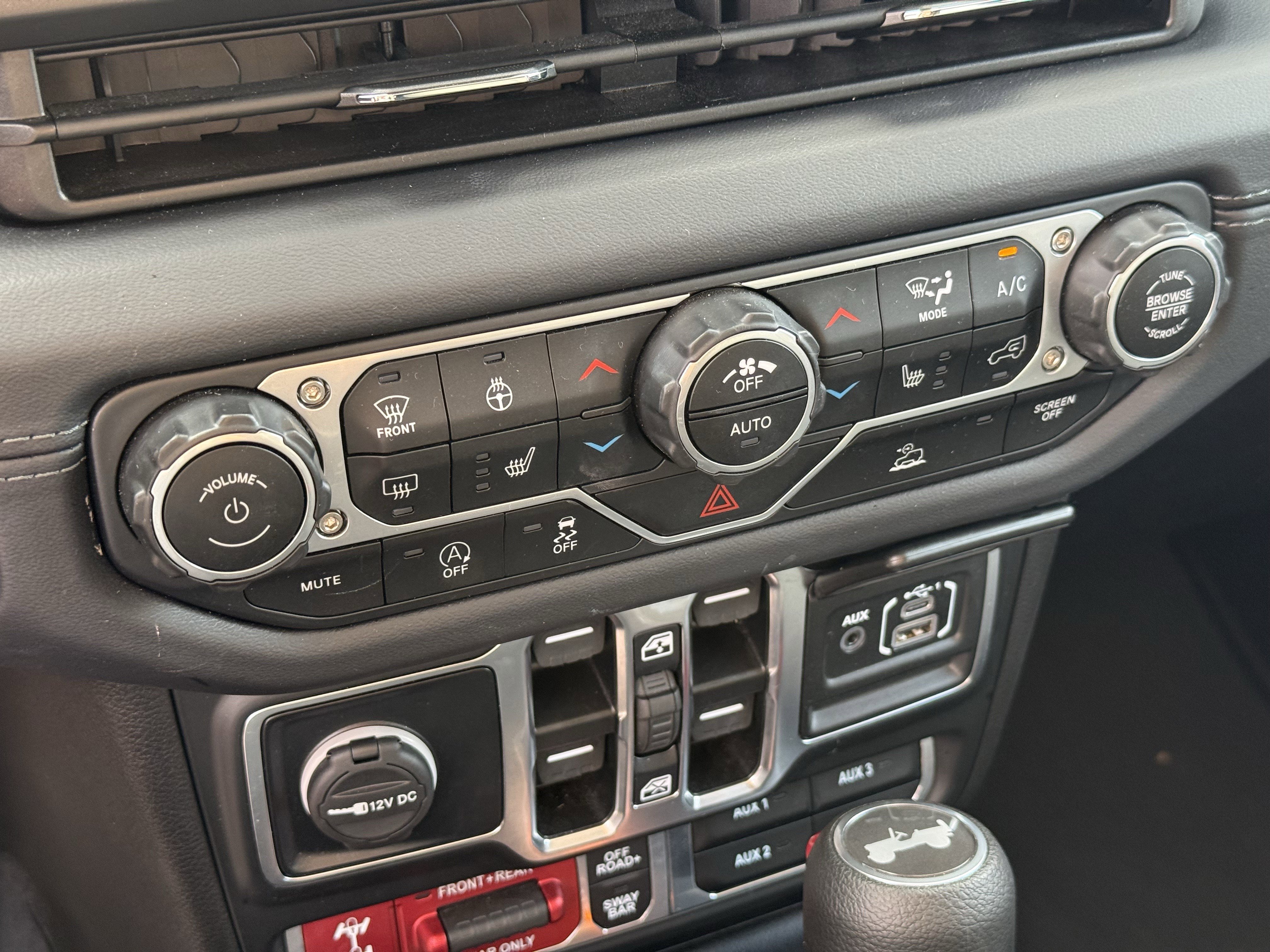 Used 2025 Jeep Wrangler Unlimited Rubicon image 22