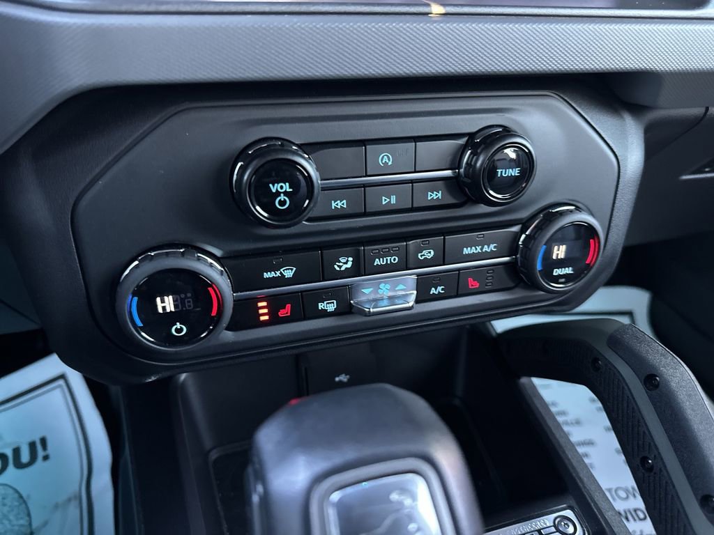 Used 2024 Ford Bronco Everglades image 19