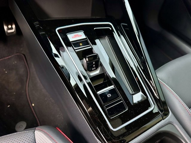 Certified 2025 Volkswagen GTI Autobahn image 30