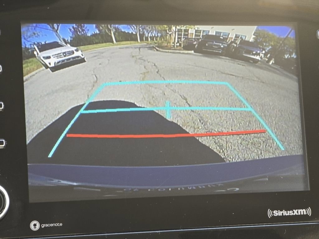 Used 2023 Toyota Camry SE image 5