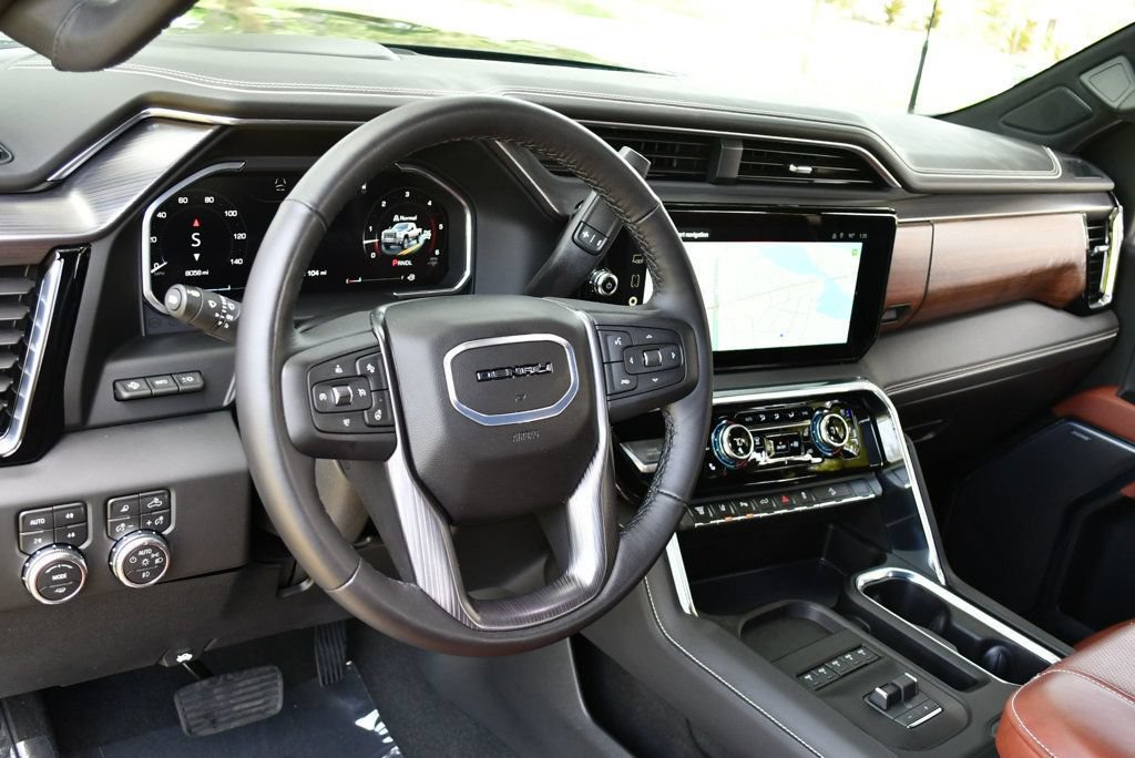 Used 2026 GMC Sierra 2500 Denali Ultimate w/ Max Trailering Package AWD/4WD image 15
