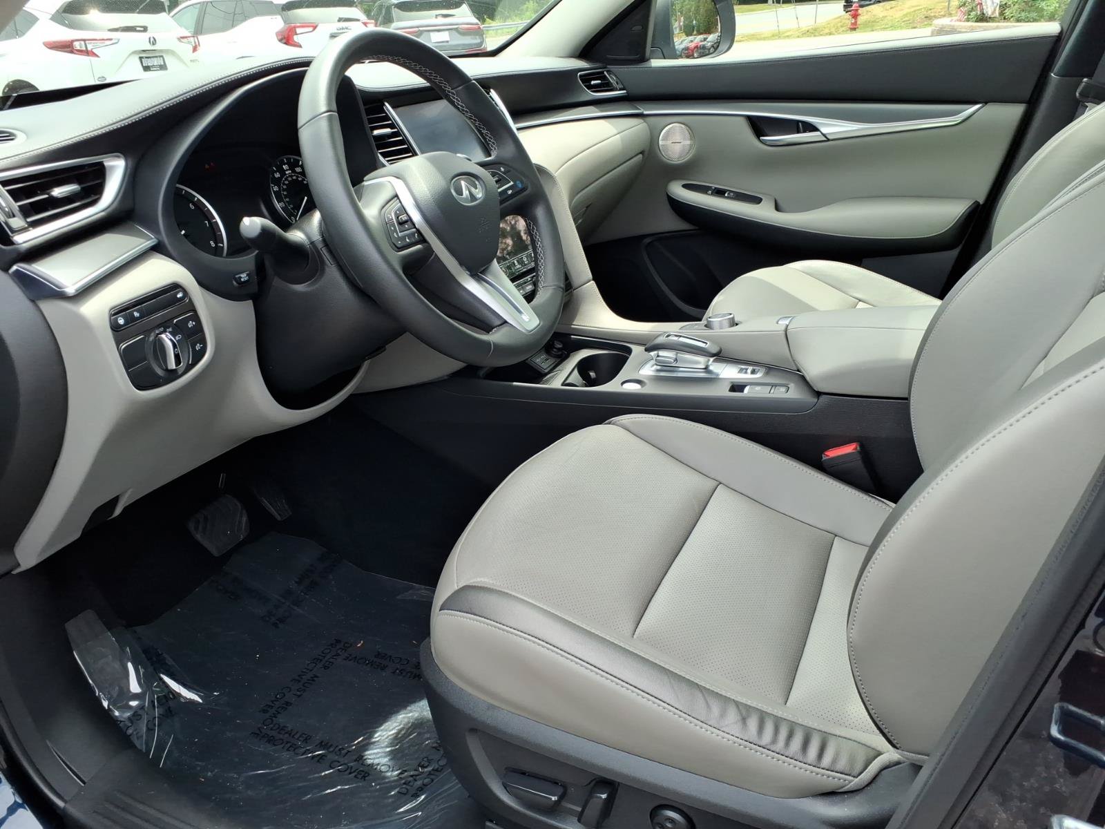 Used 2025 INFINITI QX50 Luxe AWD/4WD image 14