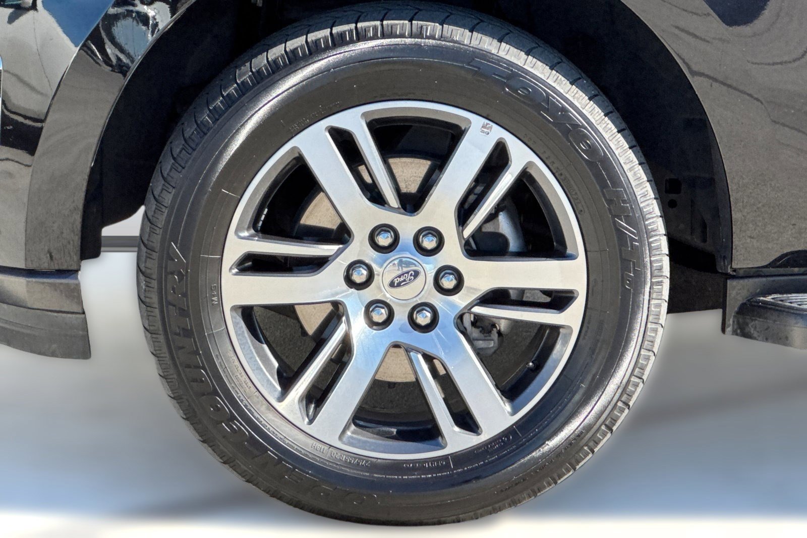 Used 2024 Ford Expedition Limited image 10