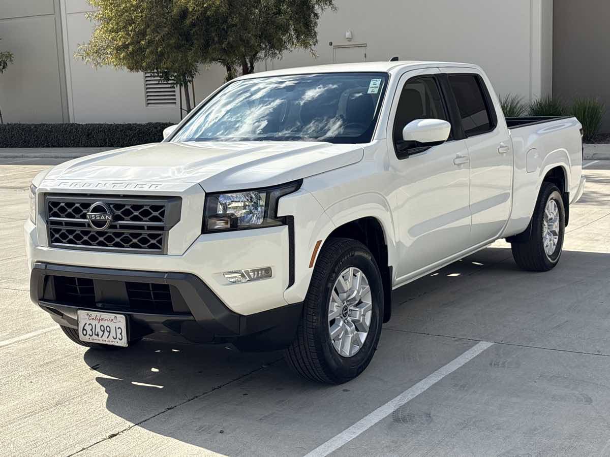 Used 2022 Nissan Frontier SV image 7