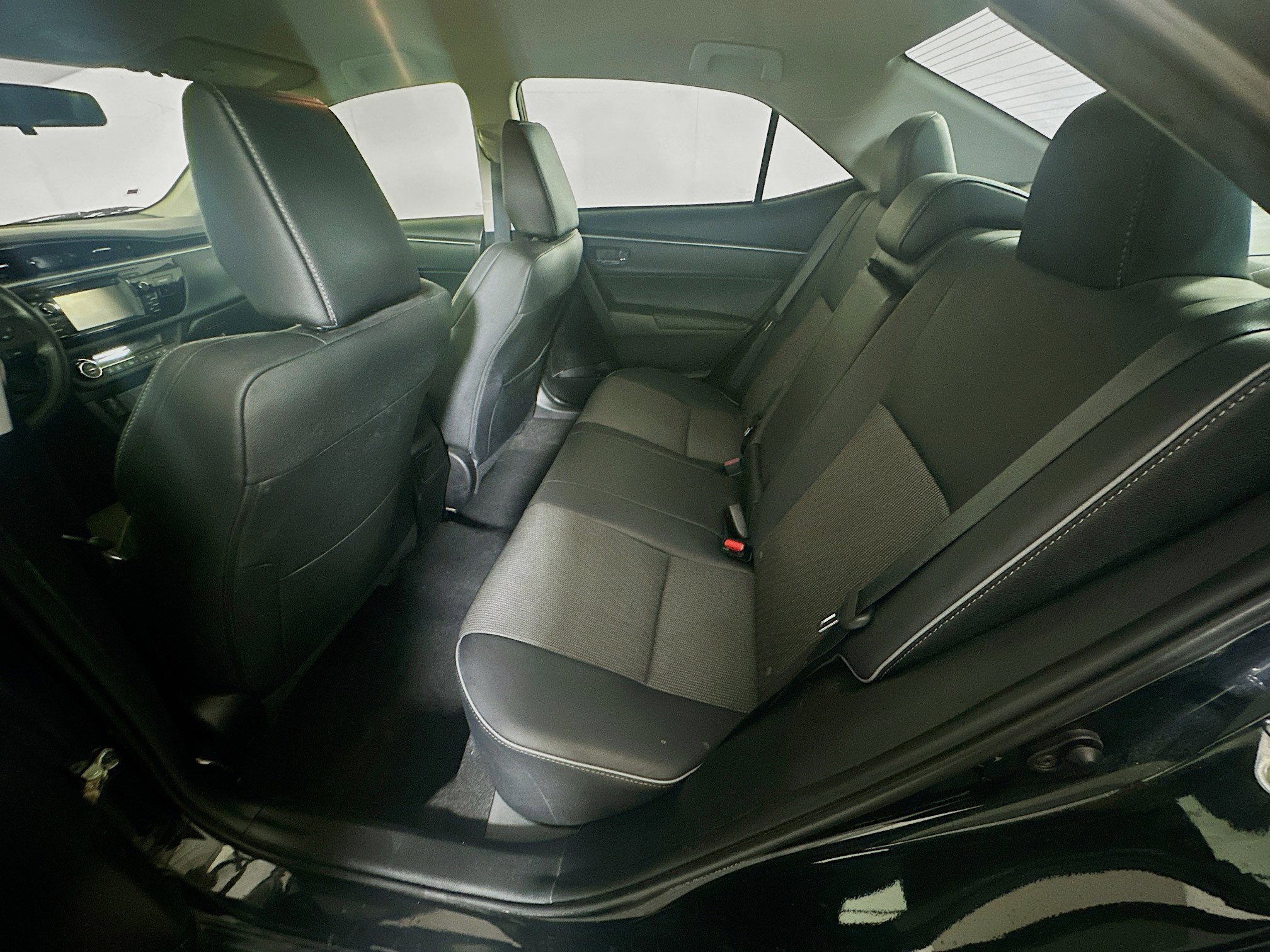Used 2016 Toyota Corolla S FWD image 26