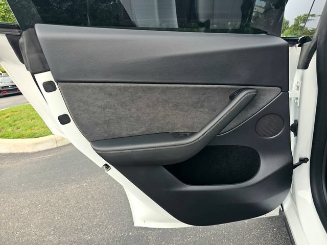 Used 2022 Tesla Model Y Performance AWD/4WD image 27
