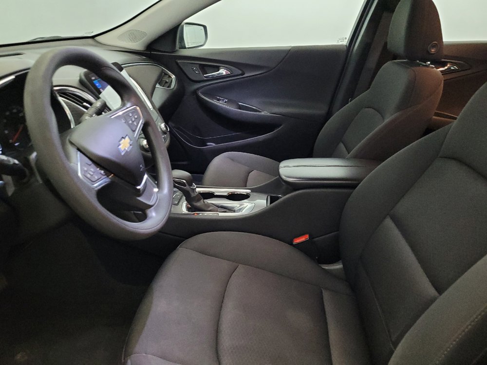 Used 2021 Chevrolet Malibu LT FWD image 17