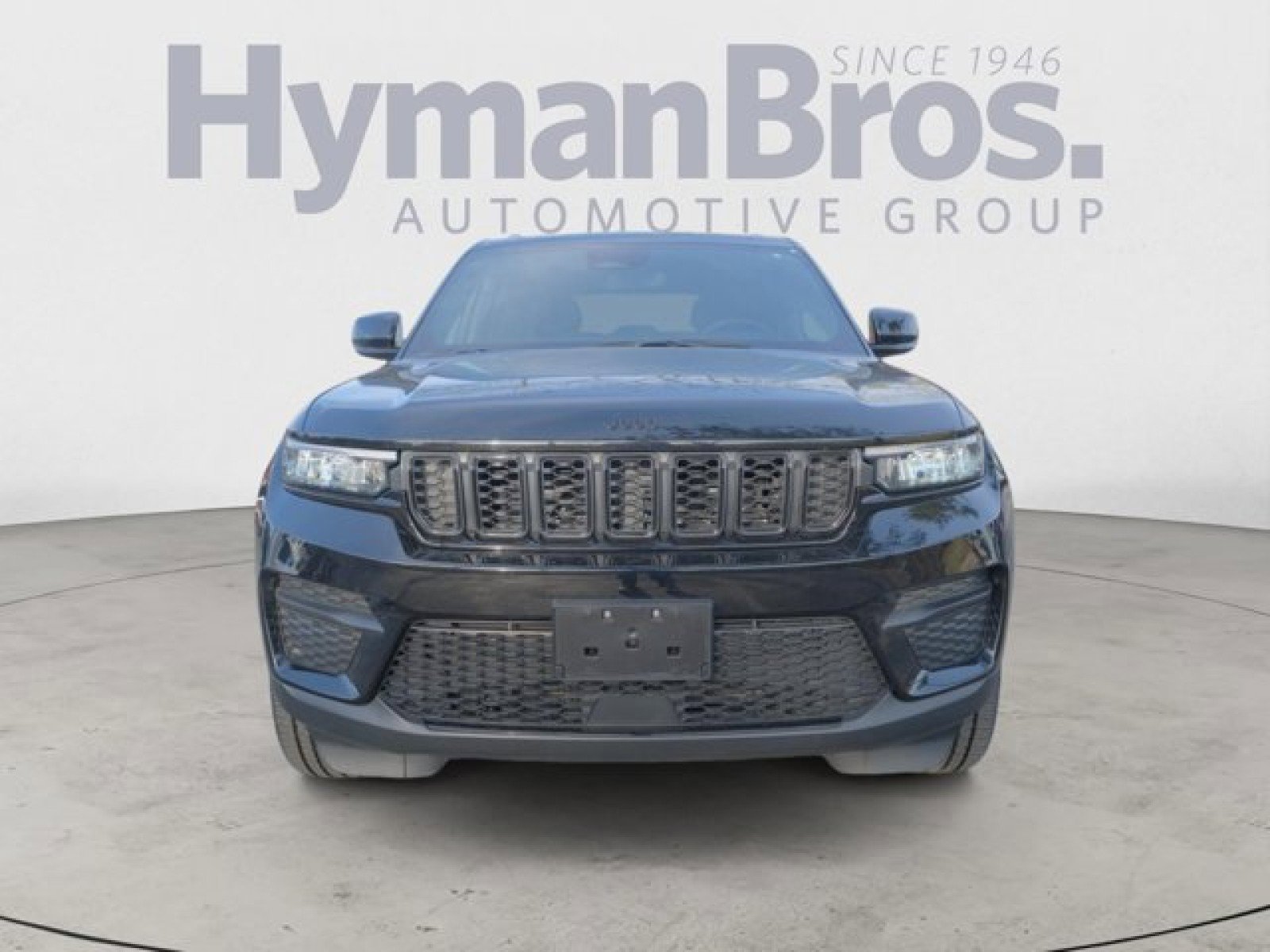 Used 2023 Jeep Grand Cherokee Altitude AWD/4WD image 8