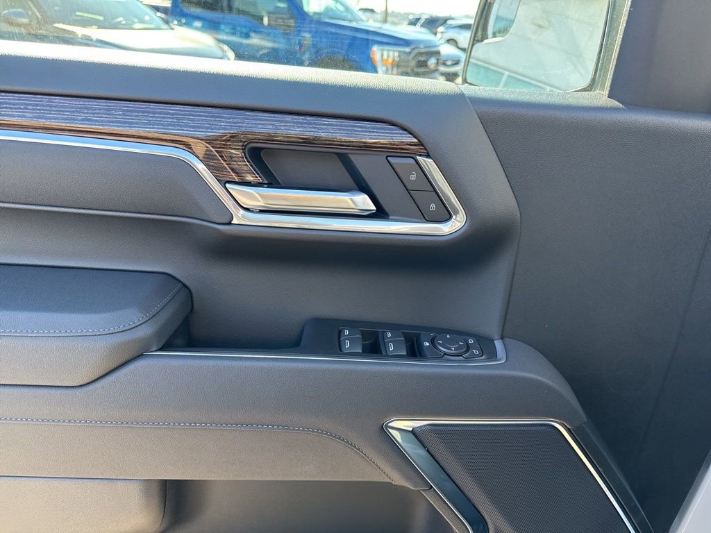 New 2026 GMC Sierra 1500 Elevation image 13